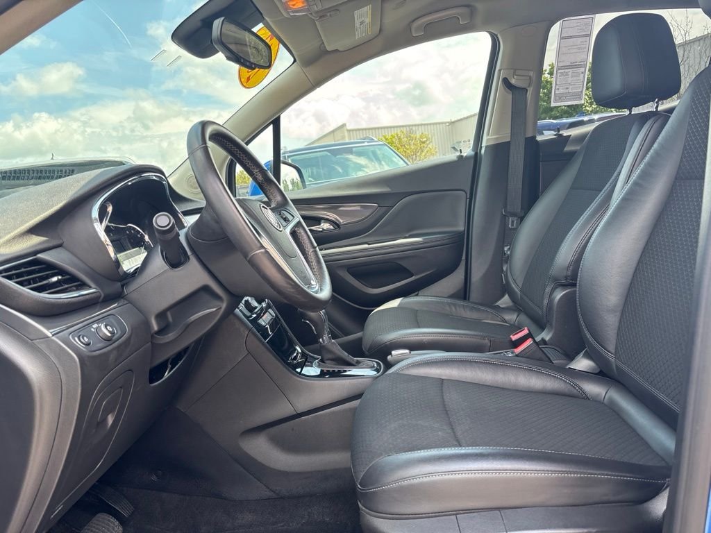 Used 2017 Blue Buick Preferred image 10