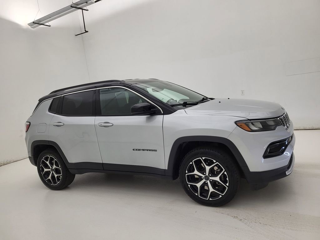 2025 Jeep Compass Limited 4X4's photo