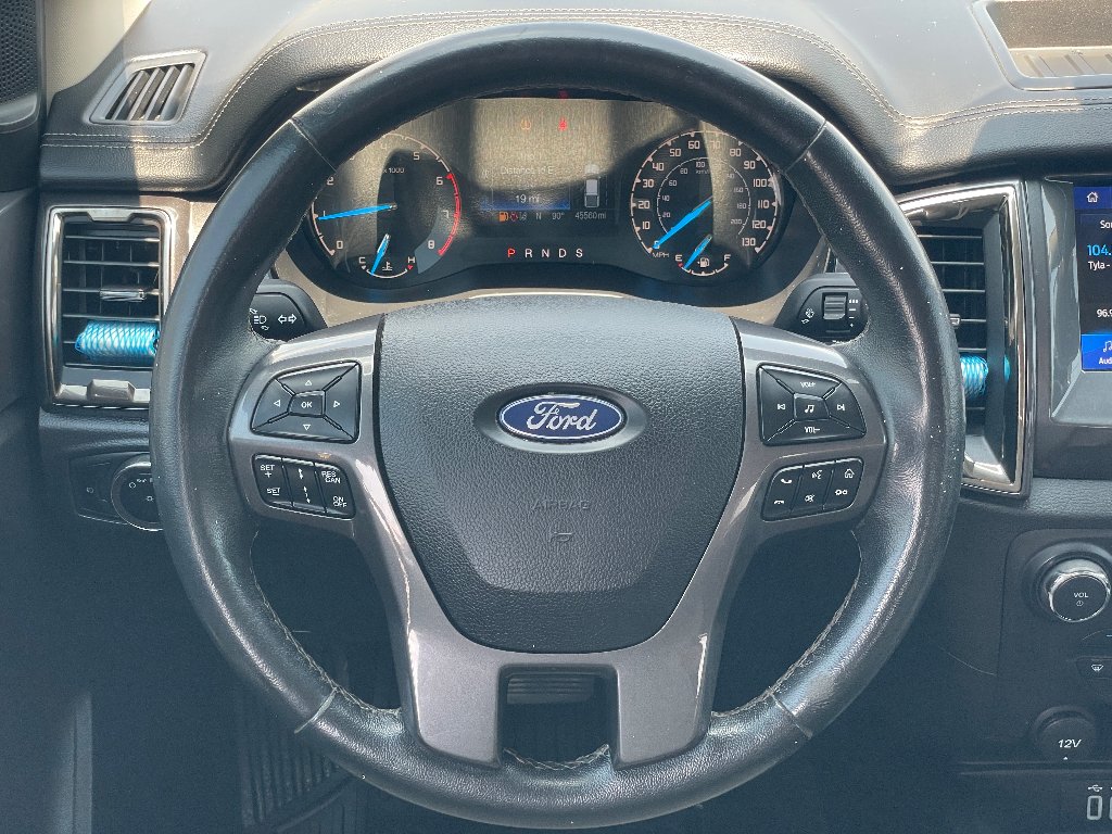 Used 2023 Cactus Gray Ford LARIAT image 5