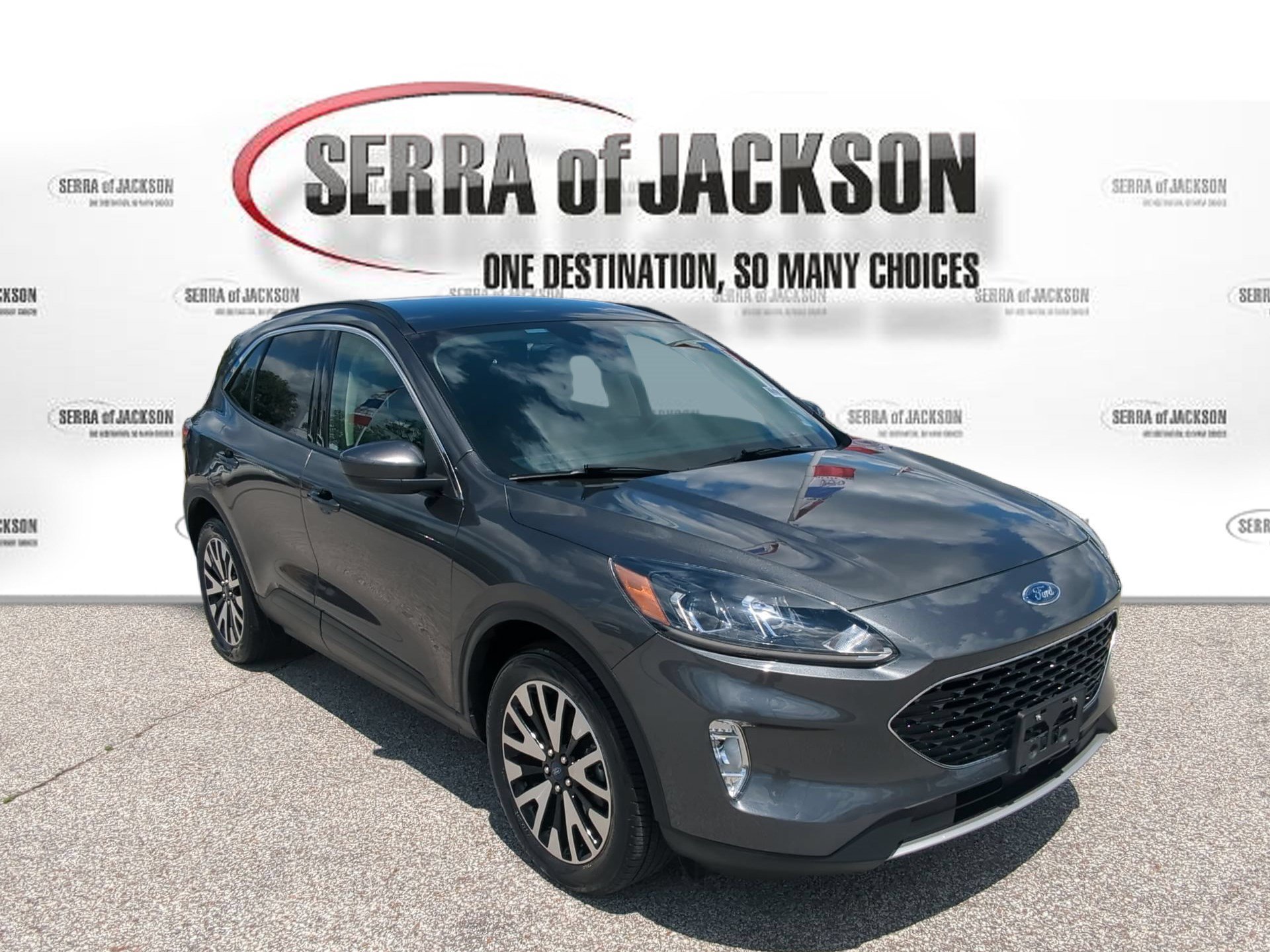Used 2020 Magnetic Metallic Ford SEL image 2