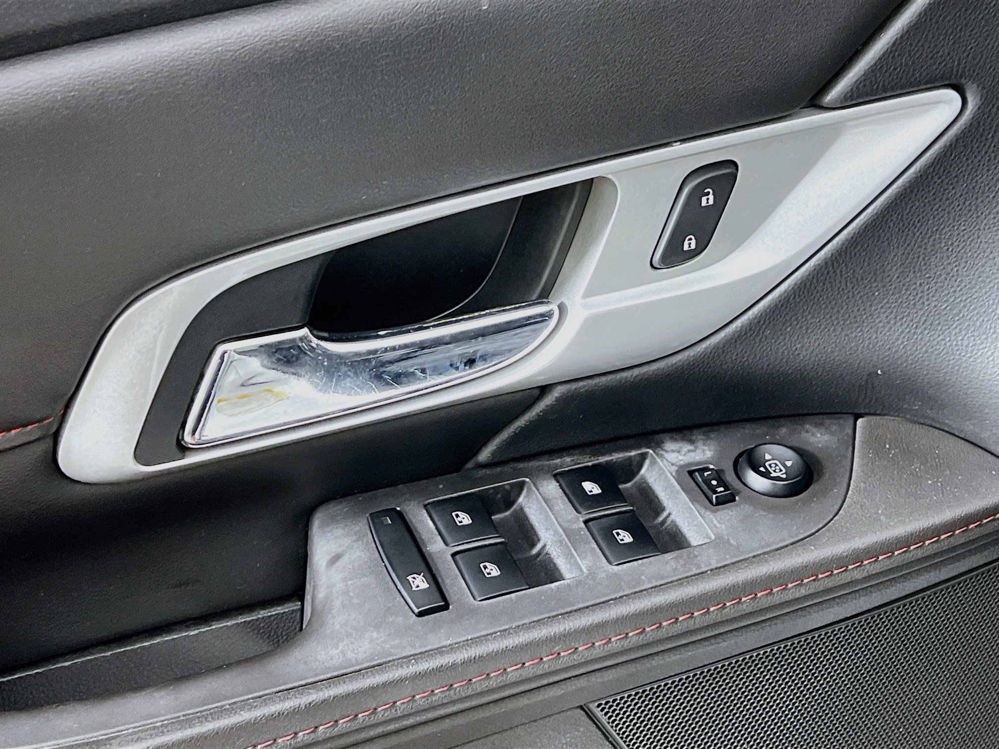 Used 2012 Olympic White GMC SLE-2 image 9