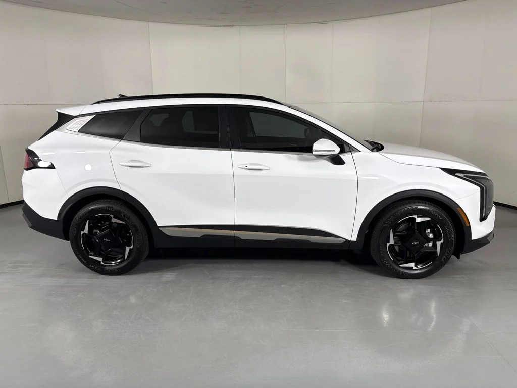 New 2026 Glacial White Pearl Kia EX image 9
