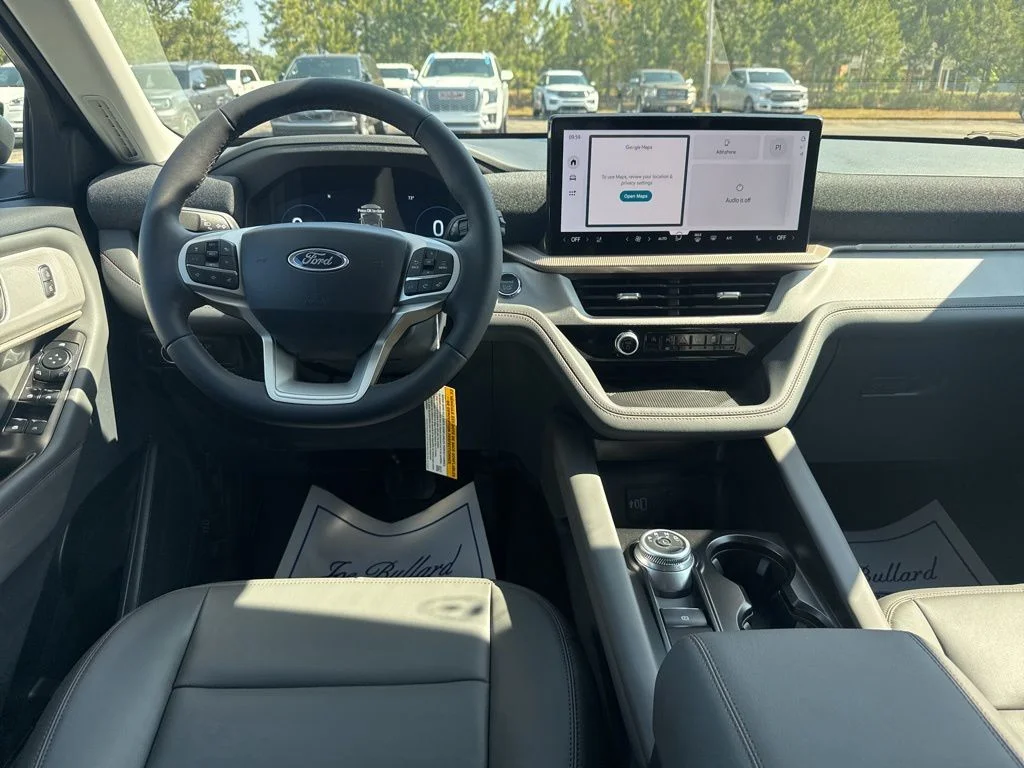 New 2026 Space White Metallic Ford Active image 29