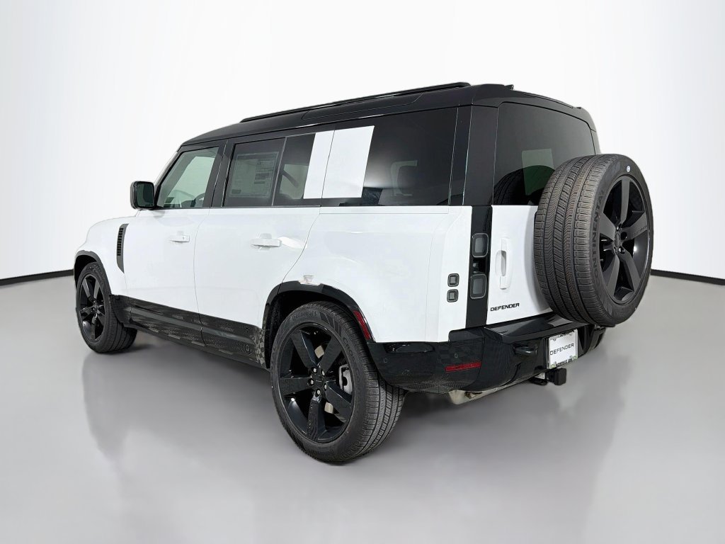 New 2026 Fuji White Land Rover X-Dynamic SE image 7