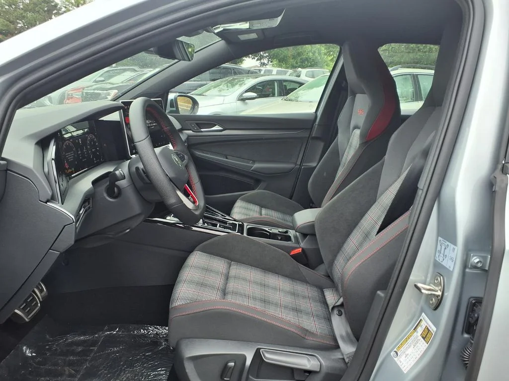 New 2026 Alpine Silver Metallic Volkswagen S image 8