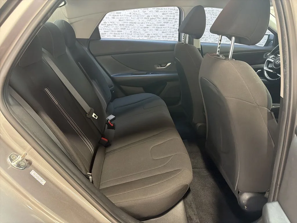 Used 2023 Fluid Metal Hyundai SEL image 12