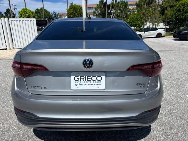 Used 2022 Silver Volkswagen 1.5T SE image 3