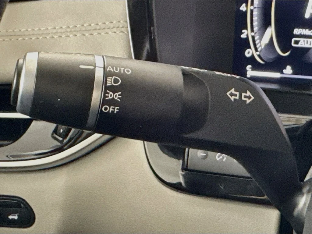 Certified Used 2026 Green INFINITI LUXE image 15