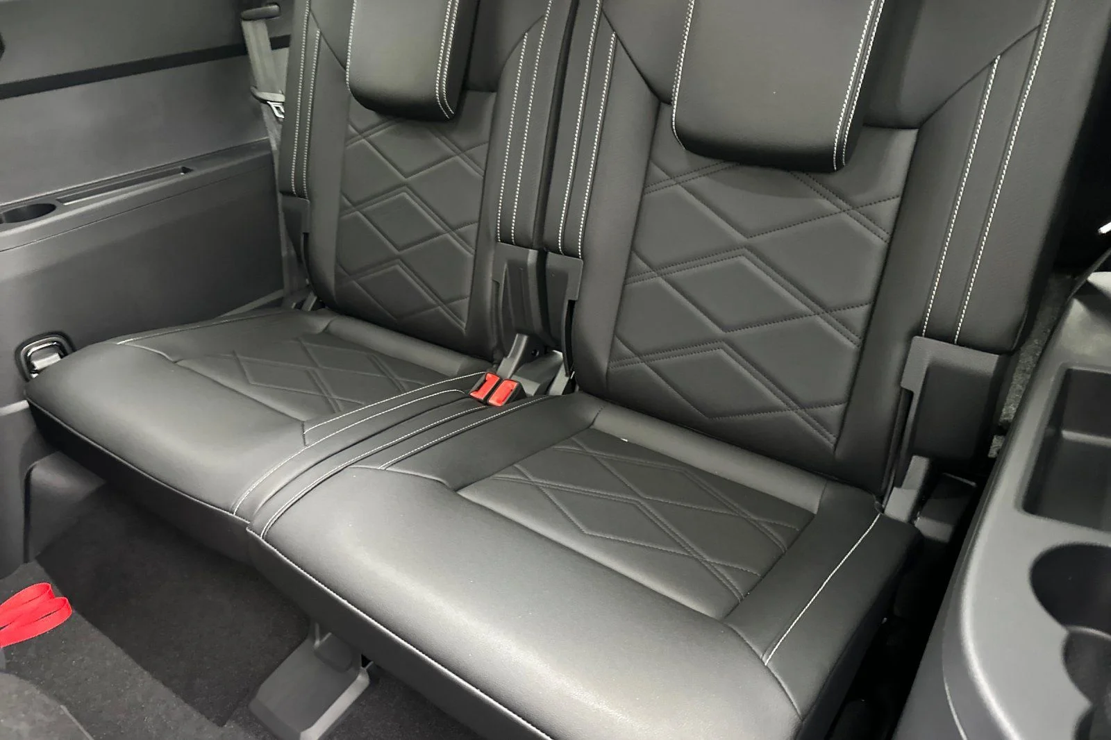 New 2026 Black Volkswagen 2.0T SE w/Technology image 14