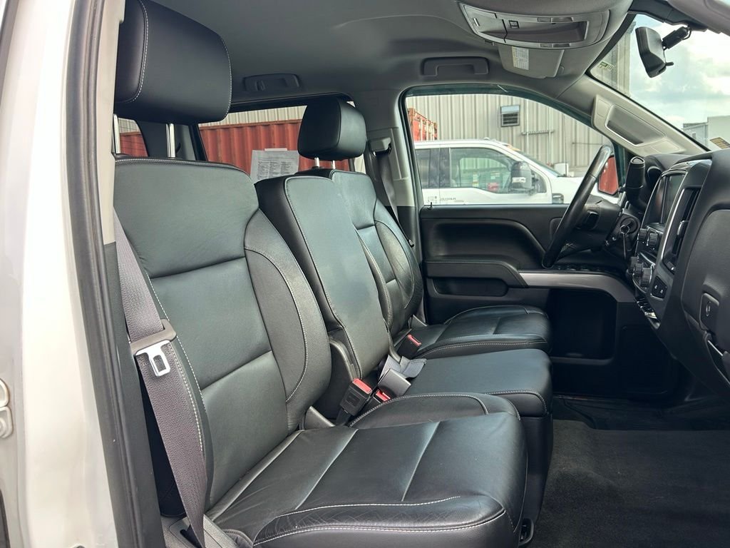 Used 2016 Summit White Chevrolet LT image 27