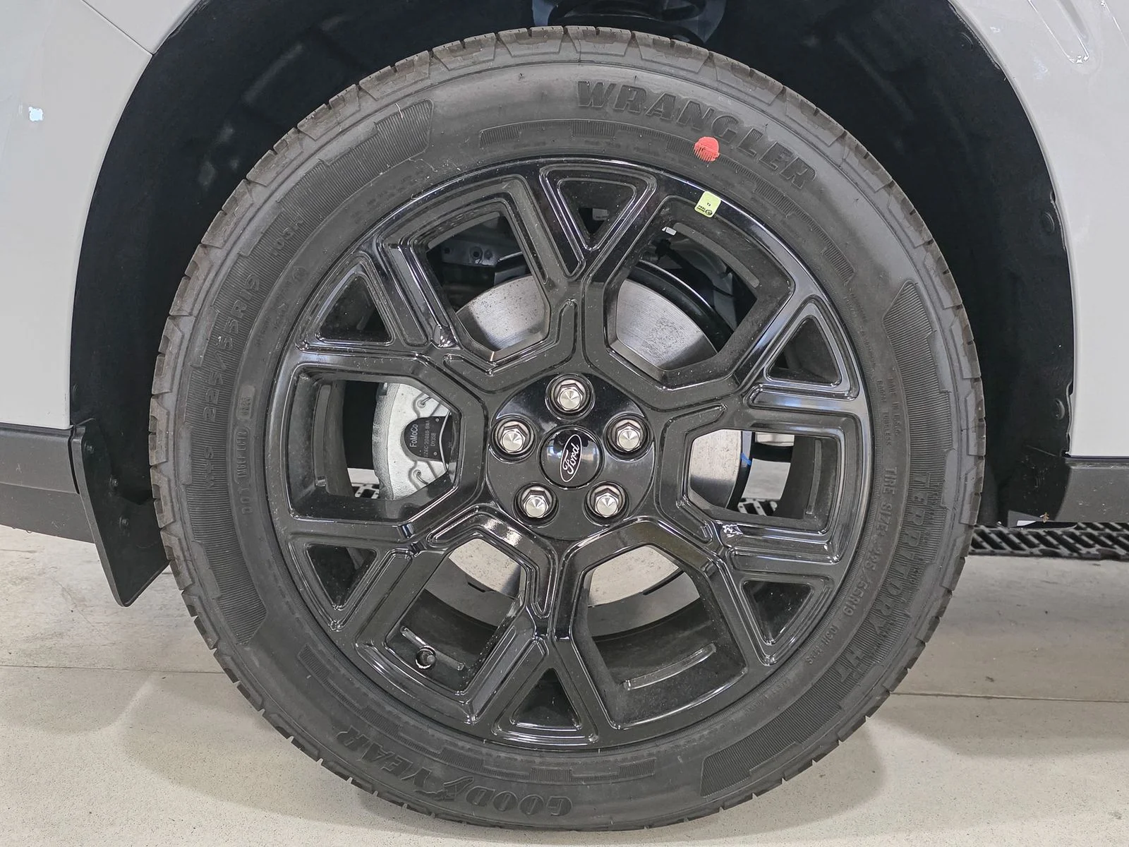 New 2026 White Ford XLT image 18