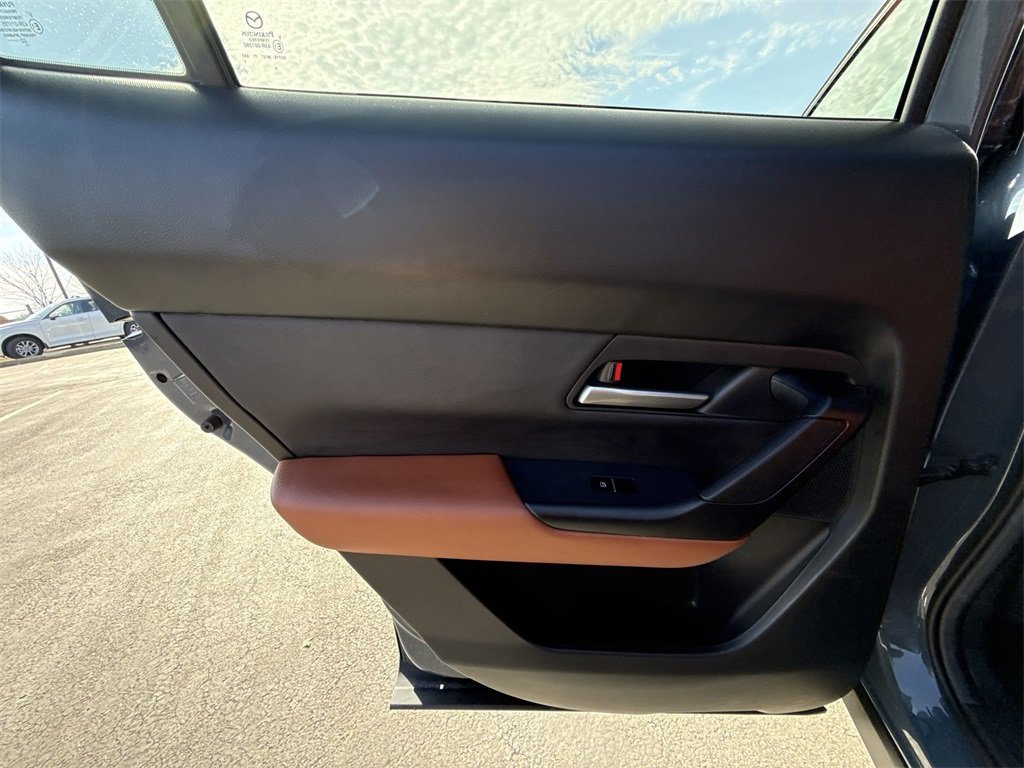 2023 MAZDA CX-50 - Image 22