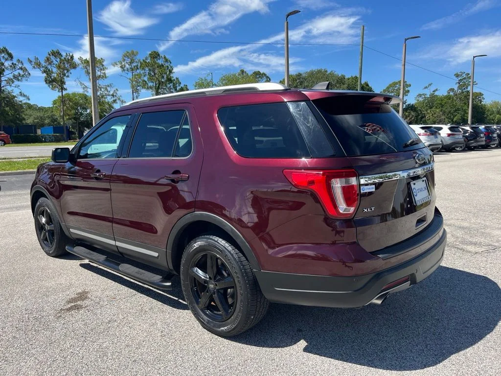 Used 2018 Red Ford XLT image 8