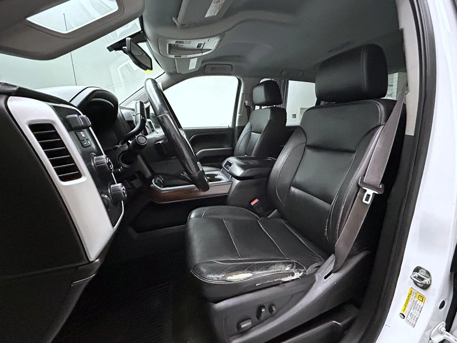 Used 2016 White GMC SLT image 10