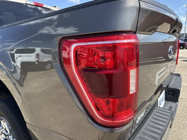 Used 2023 Gray Ford XLT image 15