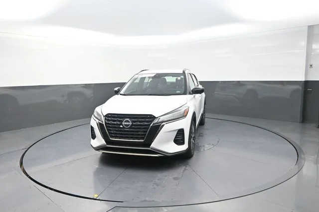 Used 2024 White Nissan SR image 60