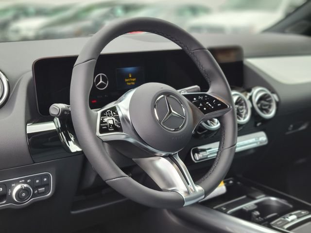 New 2026 White Mercedes-Benz GLA 250 image 19