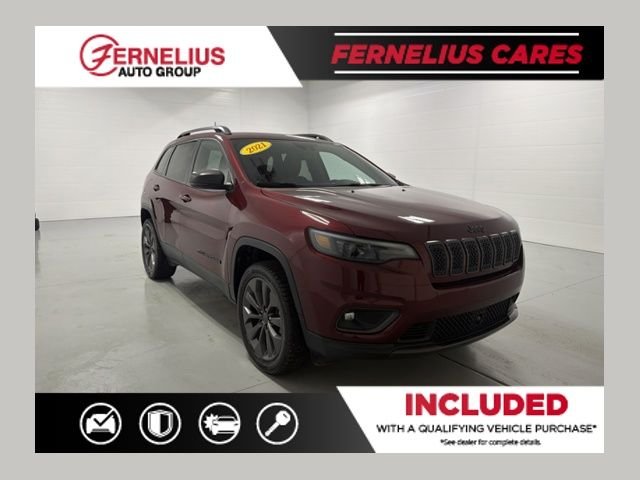 Used 2021 Red Jeep Latitude Lux image 1
