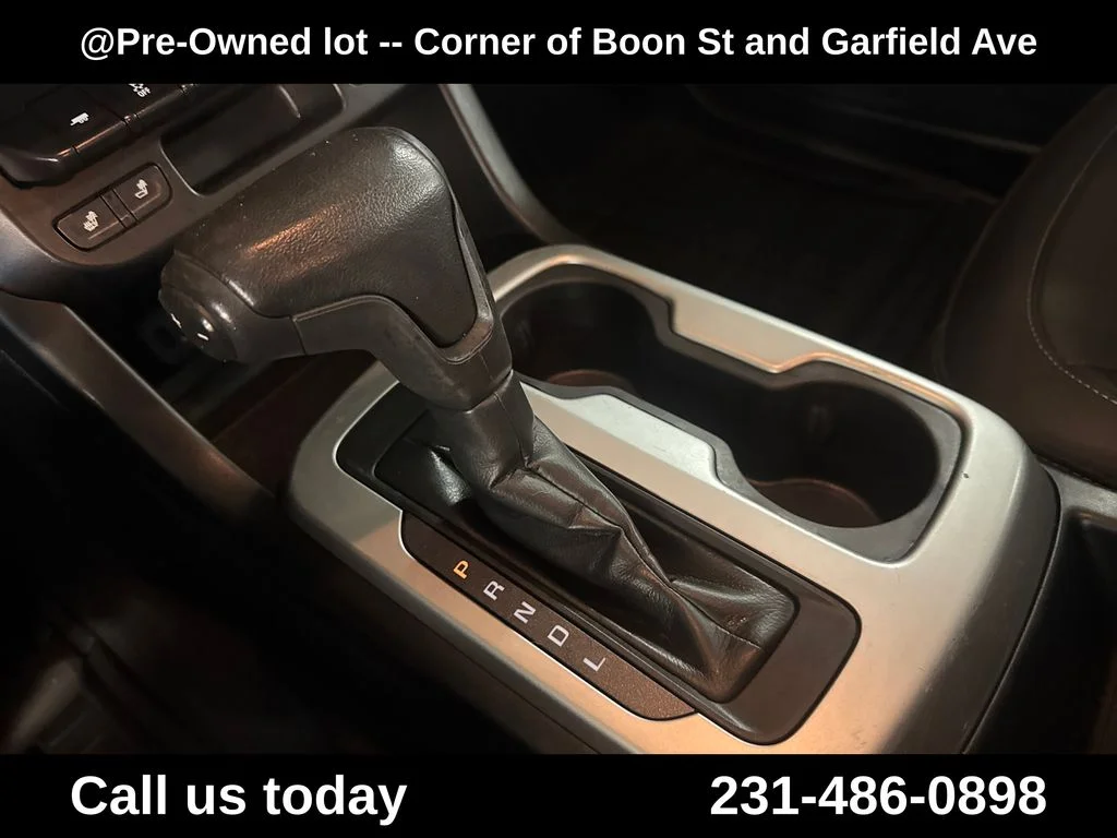 Used 2021 Gray Chevrolet LT image 25