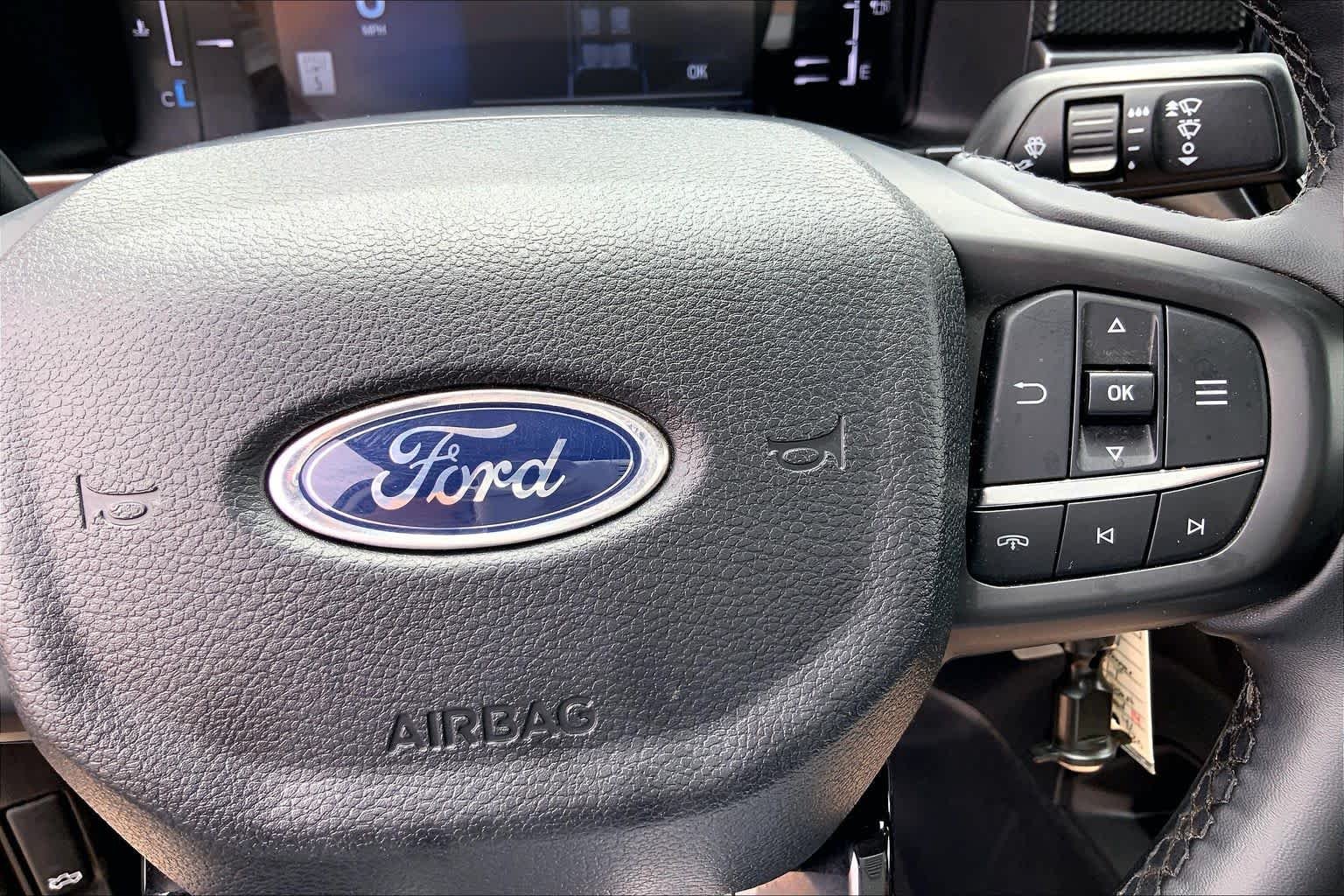 Used 2025 Desert Sand Ford XLT image 25