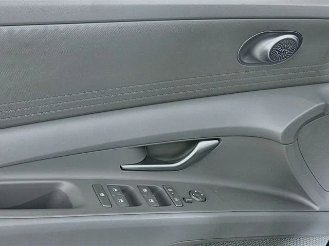 New 2026 Black Hyundai SE image 10