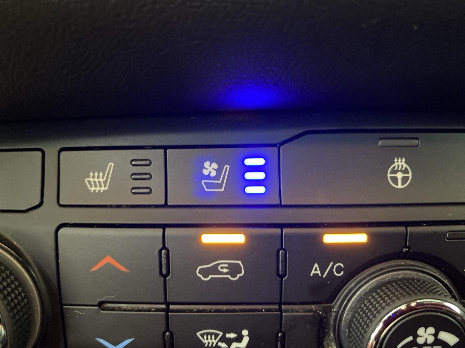 Used 2025 White Knuckle Dodge R/T image 24