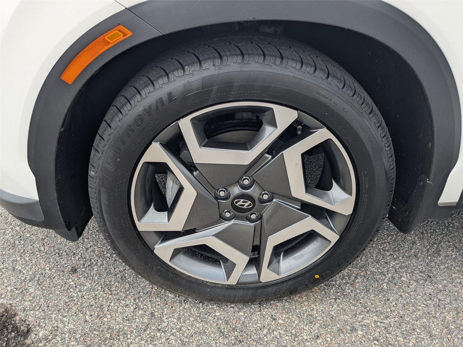 Used 2023 Silver Hyundai SEL image 39