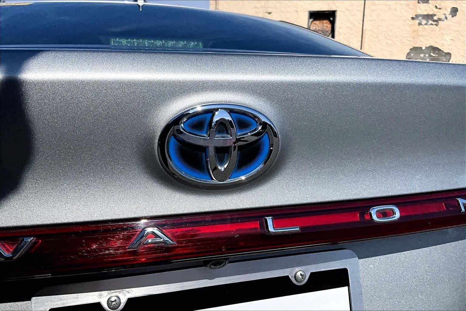 Used 2021 Celestial Silver Metallic Toyota Hybrid Limited image 31