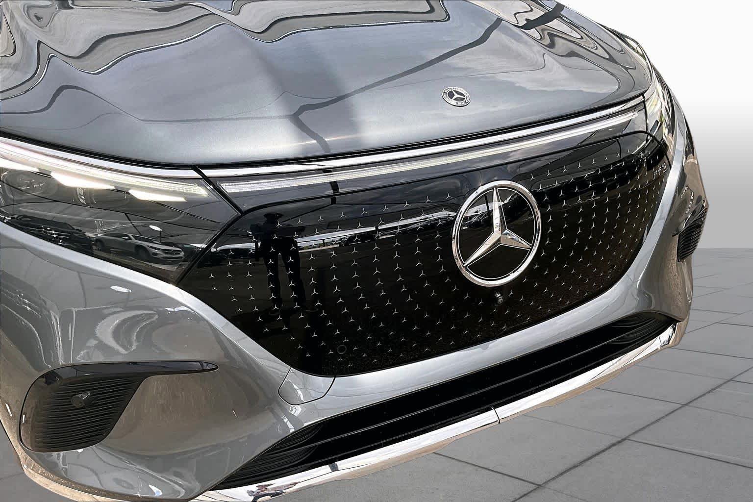 Used 2023 Selenite Grey Metallic Mercedes-Benz EQS 450 image 28