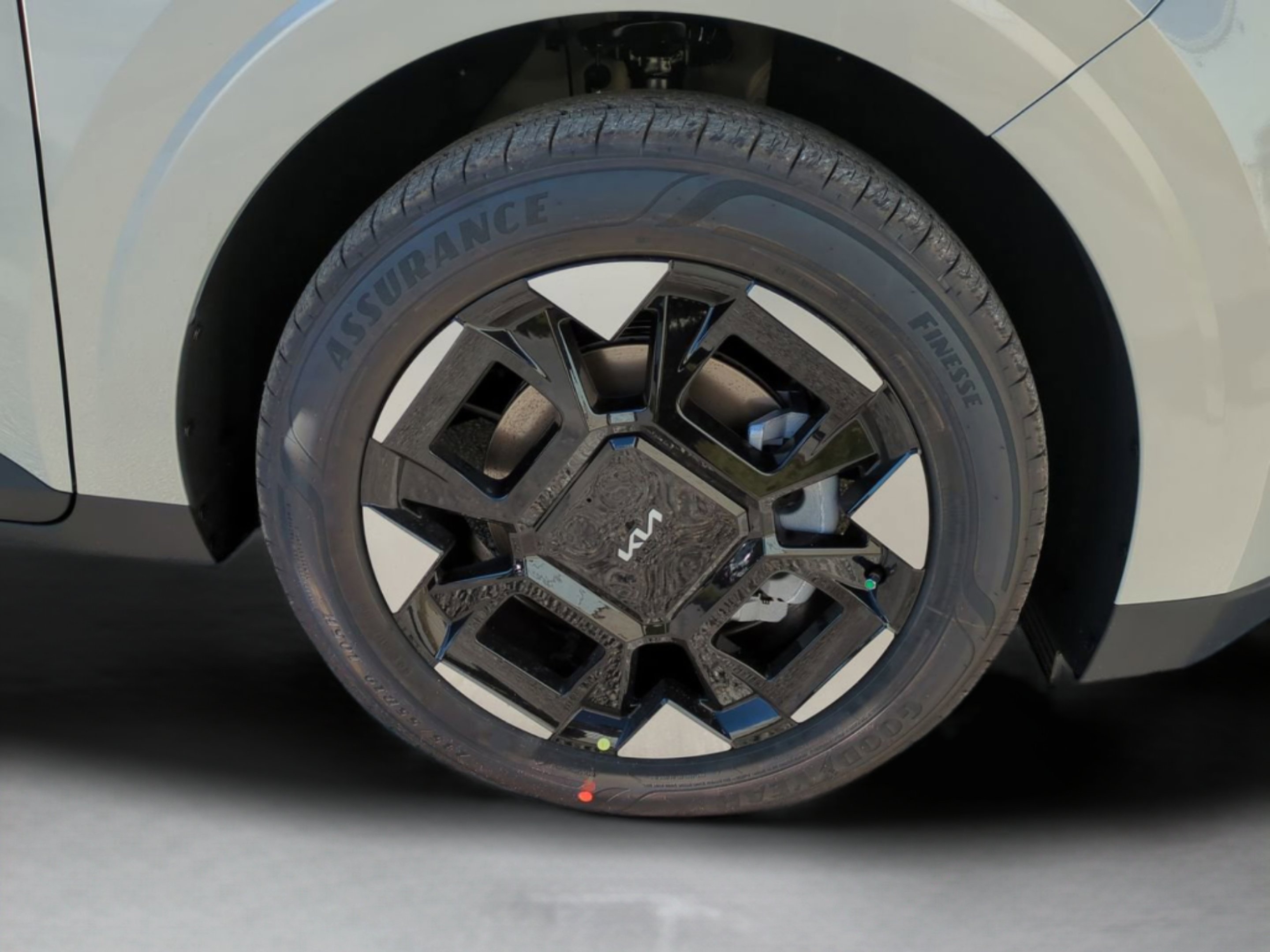New 2026 Ivory Silver Kia EX image 12
