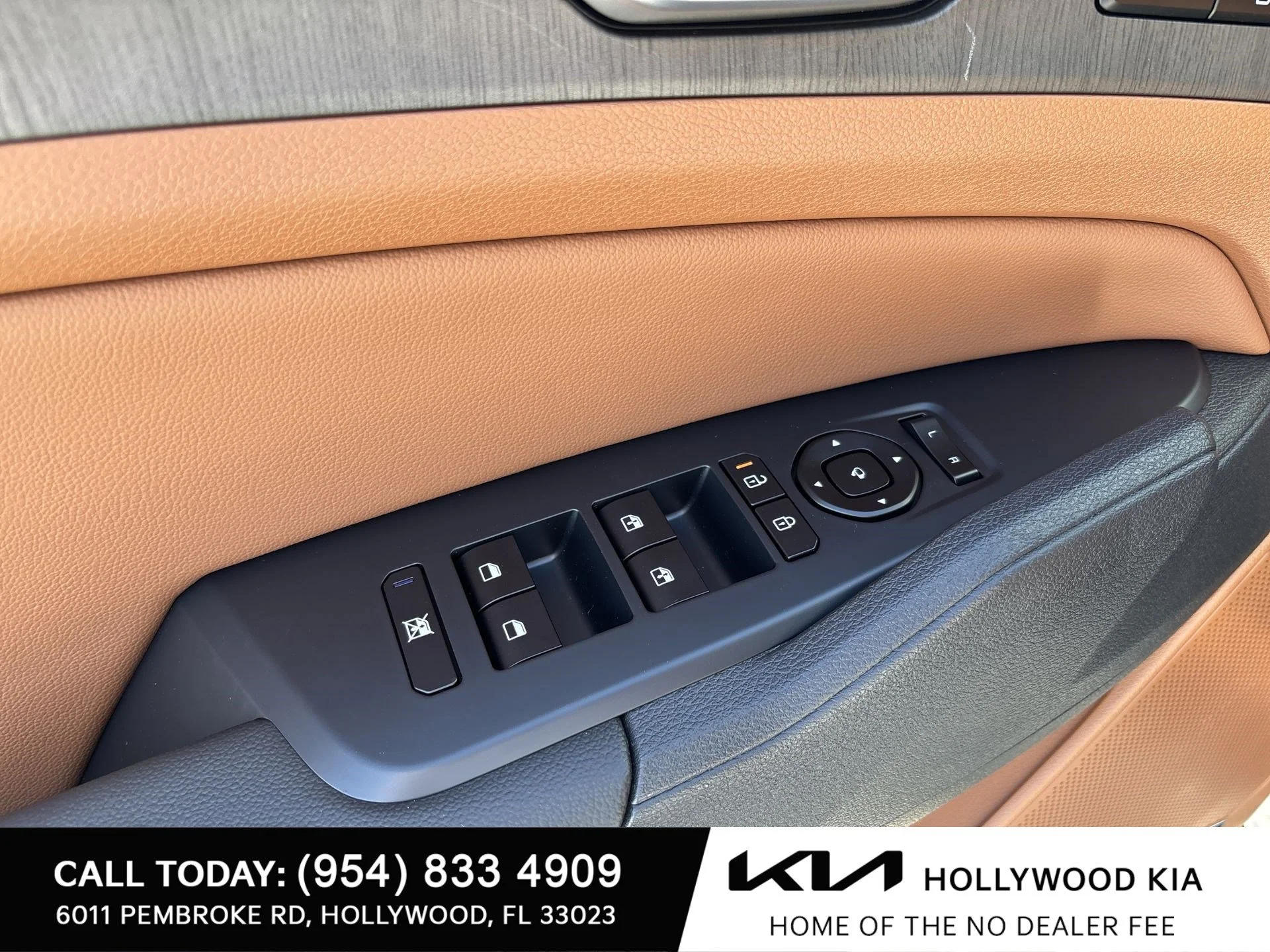 New 2027 Glacial White Pearl Kia X-Line image 17