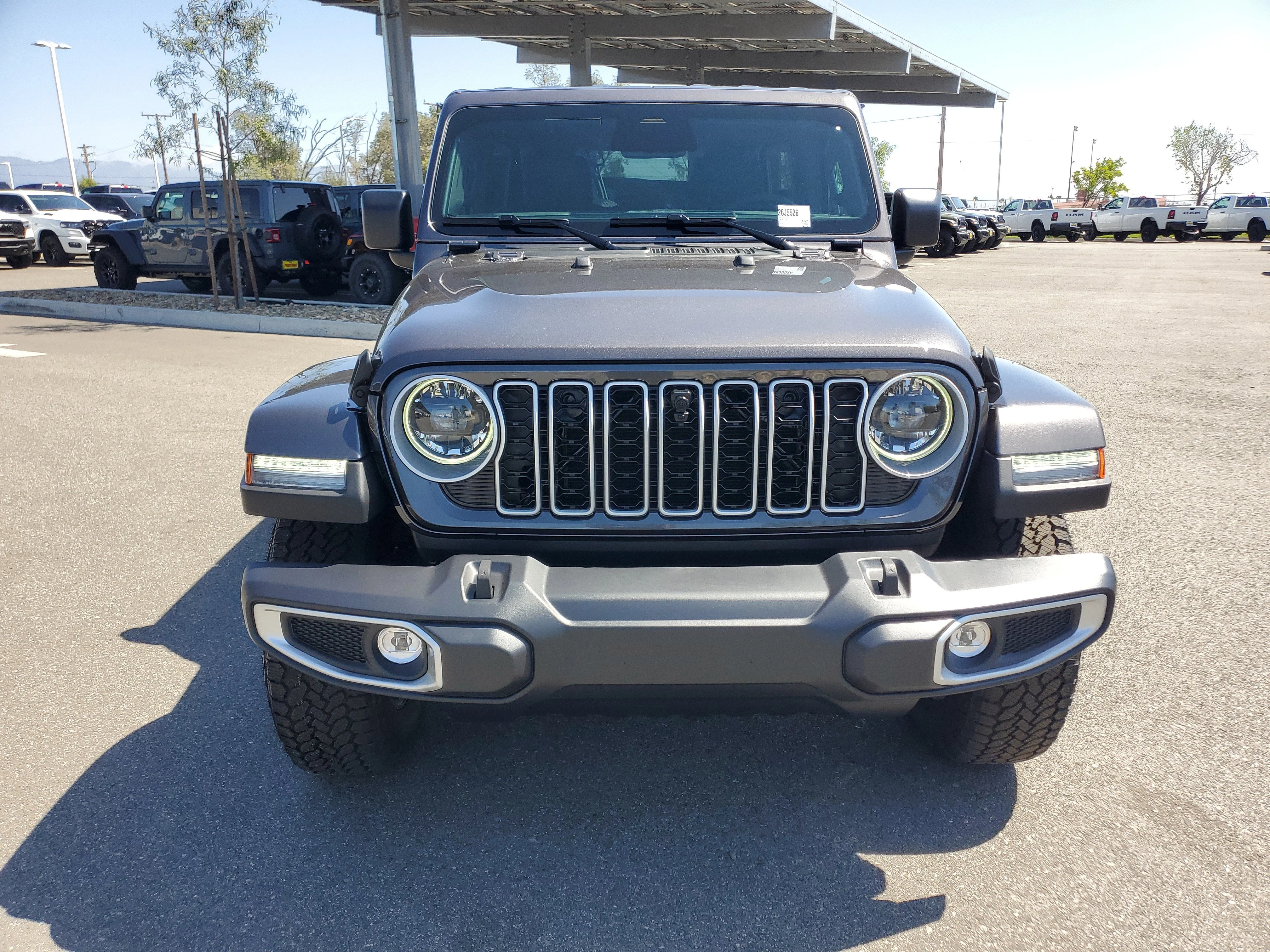 New 2026 Granite Crystal Metallic Clear-Coat Exterior Paint Jeep Sahara image 9