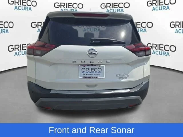 Used 2021 White Nissan SL image 6