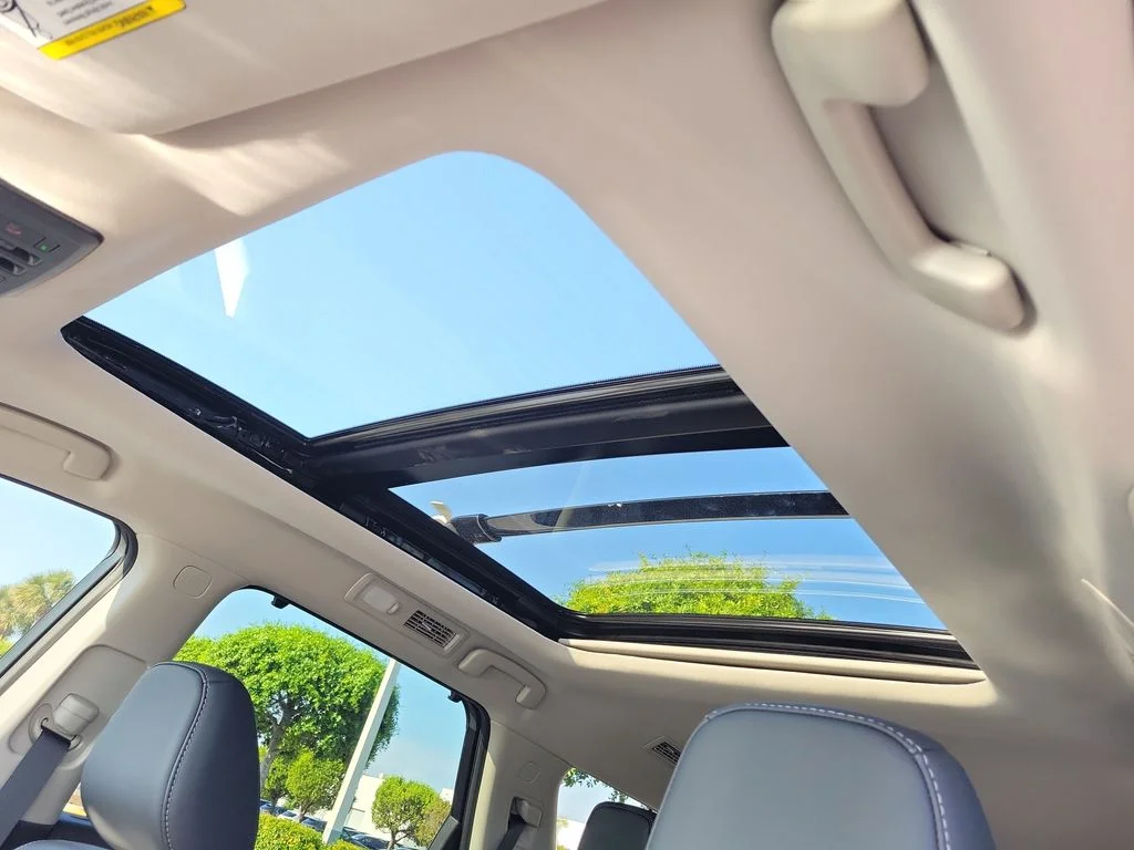 New 2026 White Nissan Platinum image 22