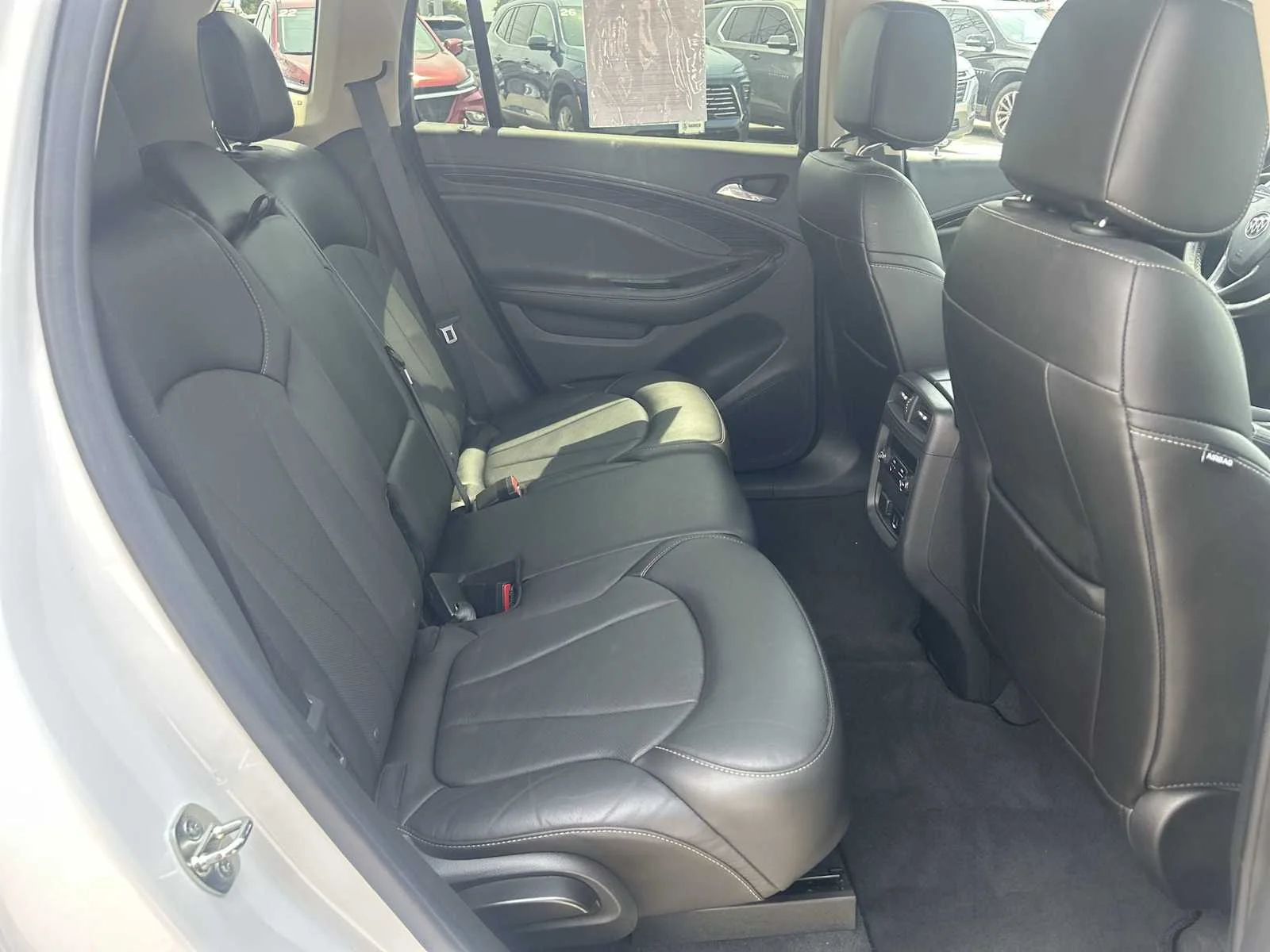 Used 2017 SUMMIT WHITE Buick Essence image 29