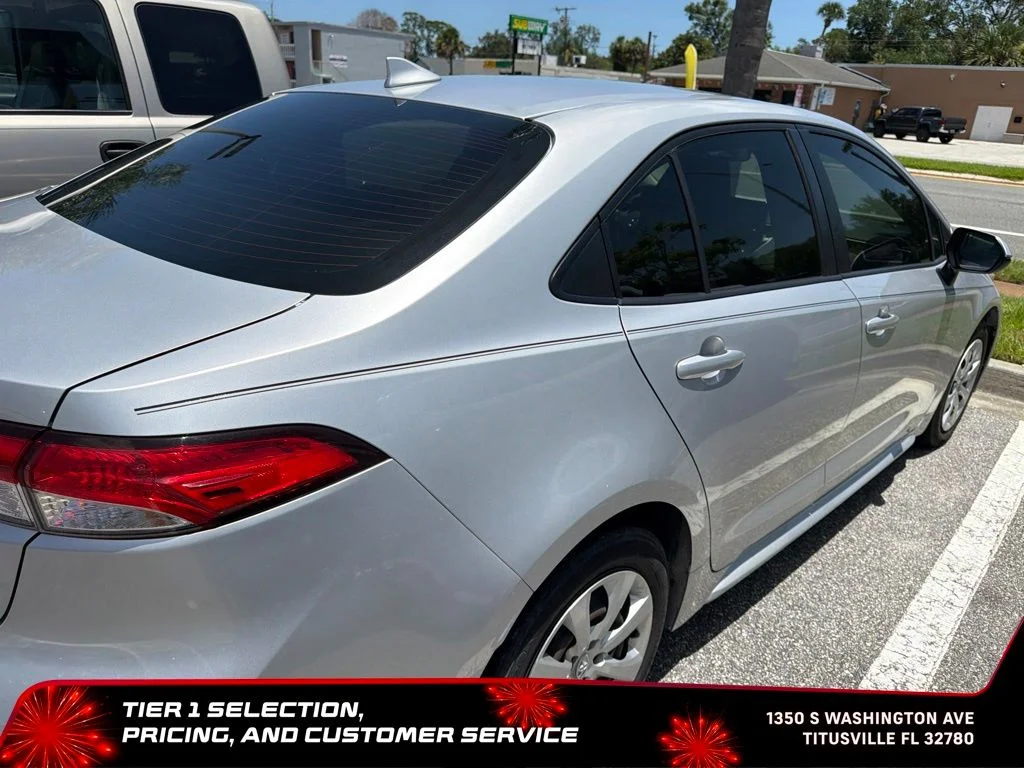 Used 2022 Silver Toyota LE image 3