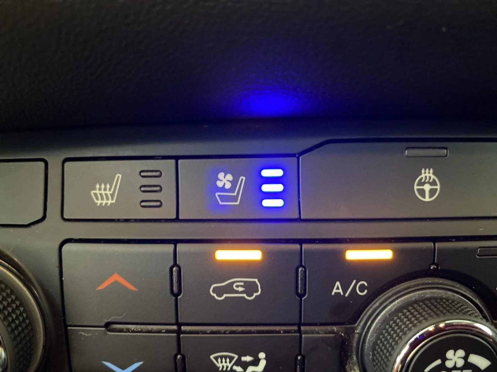 Used 2025 White Knuckle Dodge R/T image 24