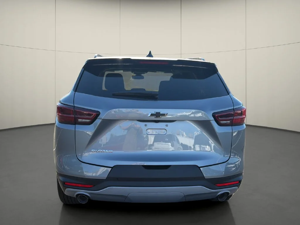 New 2026 Sterling Gray Metallic Chevrolet 3LT image 6