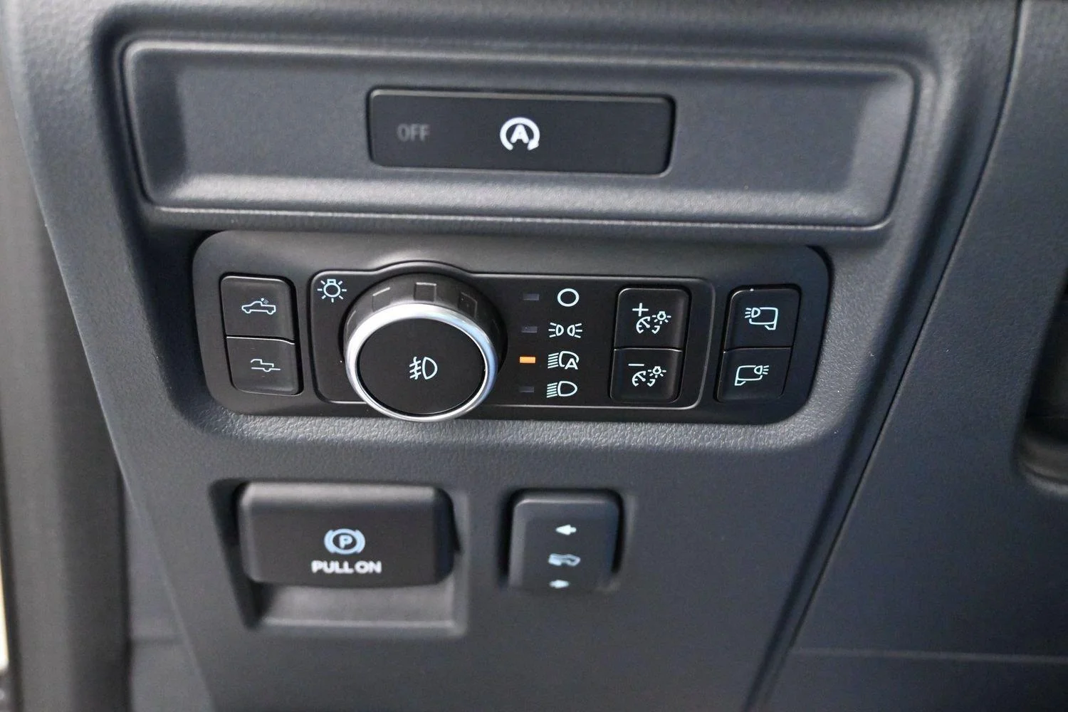 Used 2025 Oxford White Ford Raptor image 19