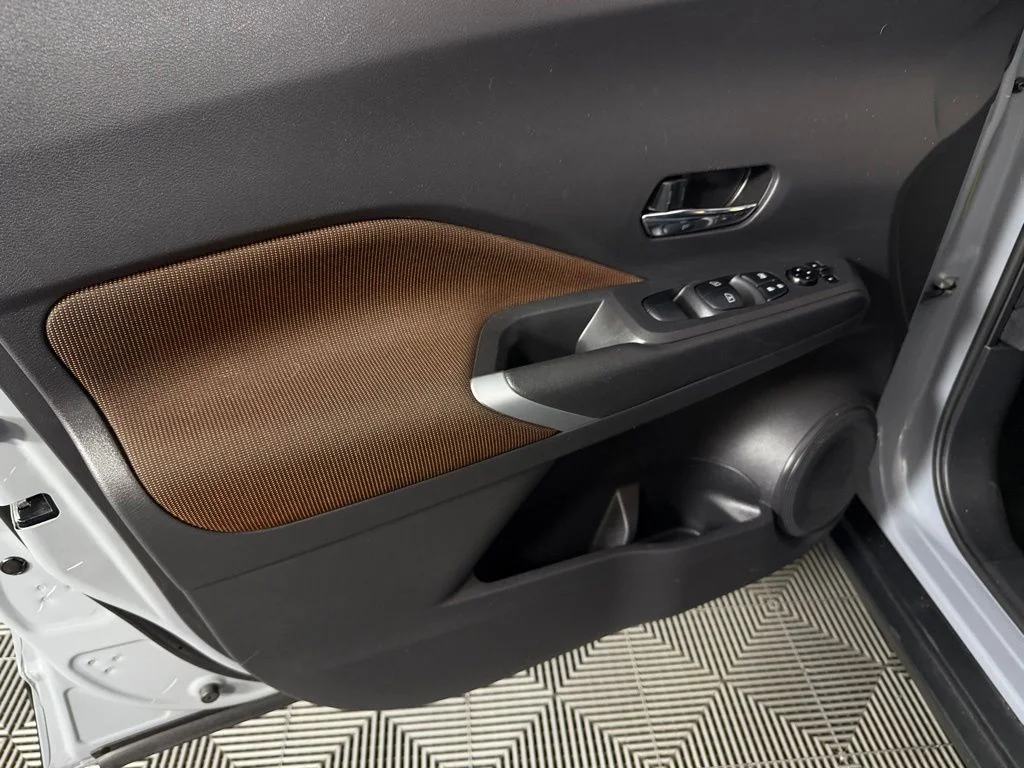 Certified Used 2022 Gray Nissan SR image 23