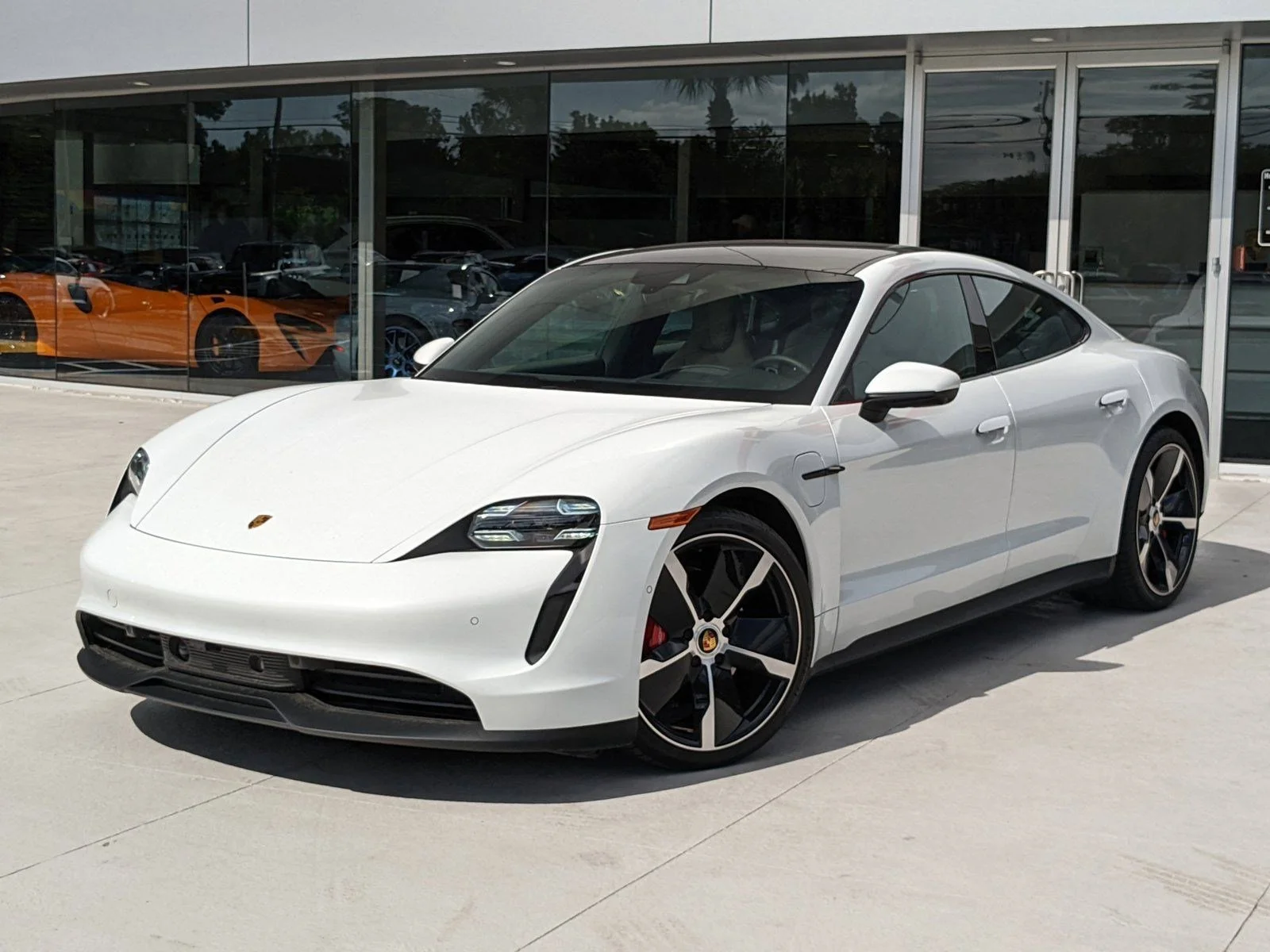 2023 Porsche Taycan 4S's photo