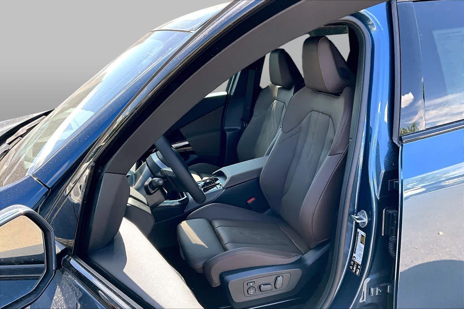 New 2026 Arctic Race Blue metallic BMW 30 xDrive image 9
