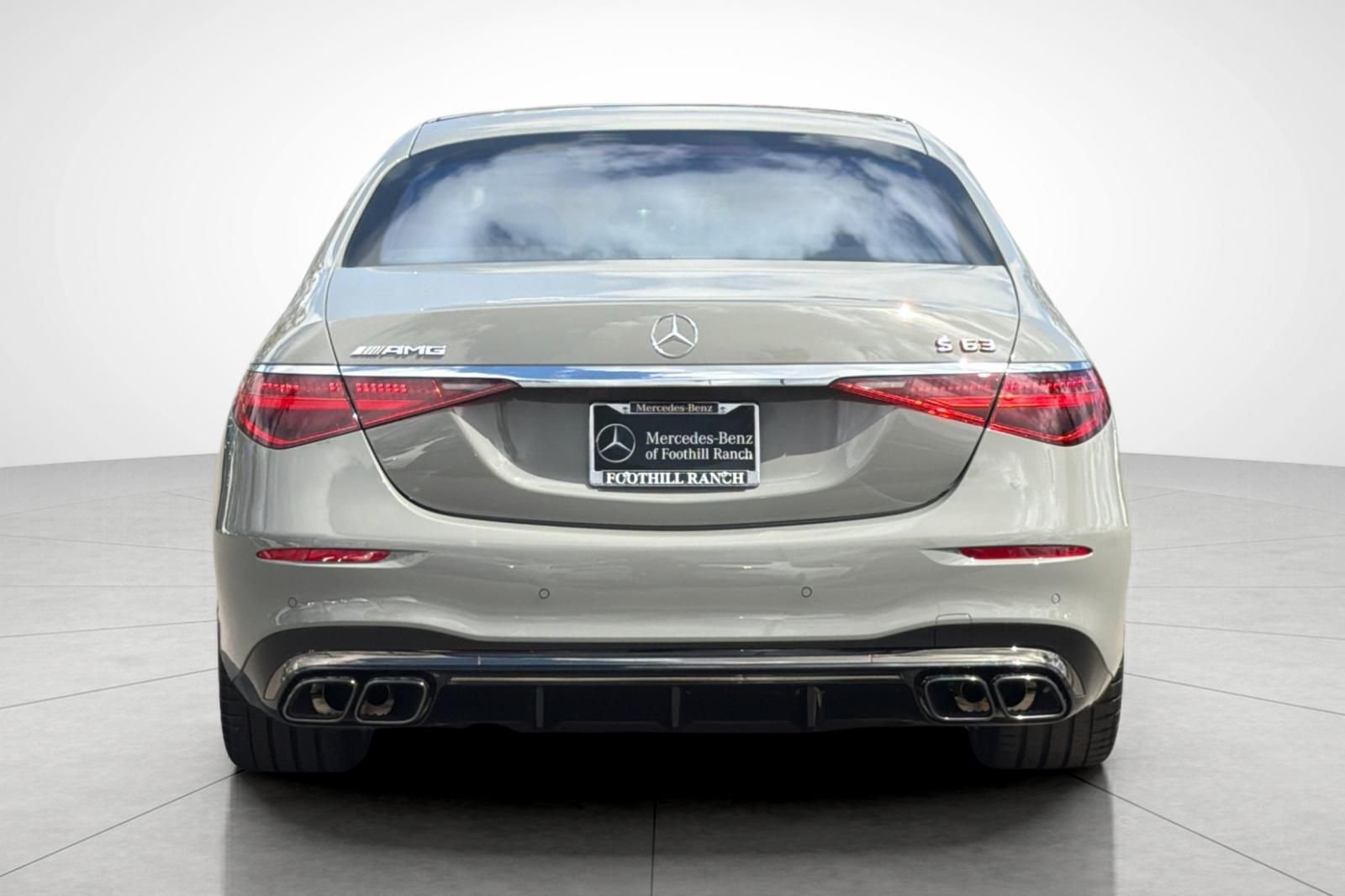 New 2026 MANUFAKTUR Exclusive Arabian Grey Non-Metallic Mercedes-Benz S 63 E AMG® image 8
