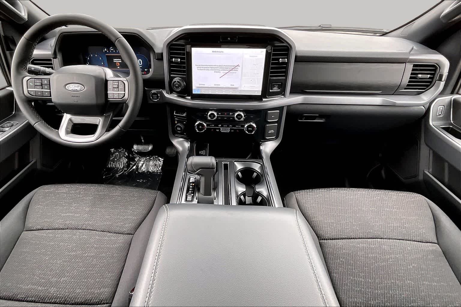New 2026 Agate Black Metallic Ford XLT image 5