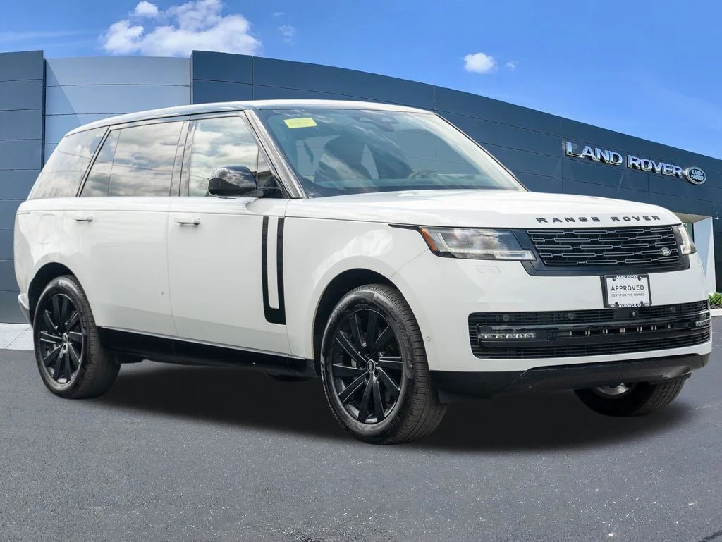 Certified Used 2025 White Land Rover SE image 3
