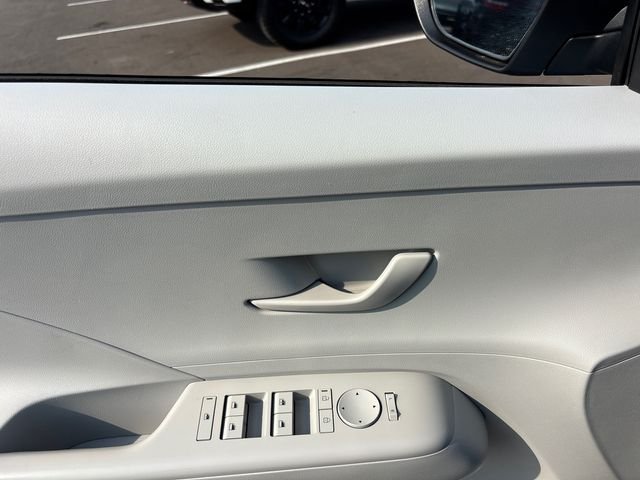 Used 2024 White Hyundai SEL image 14