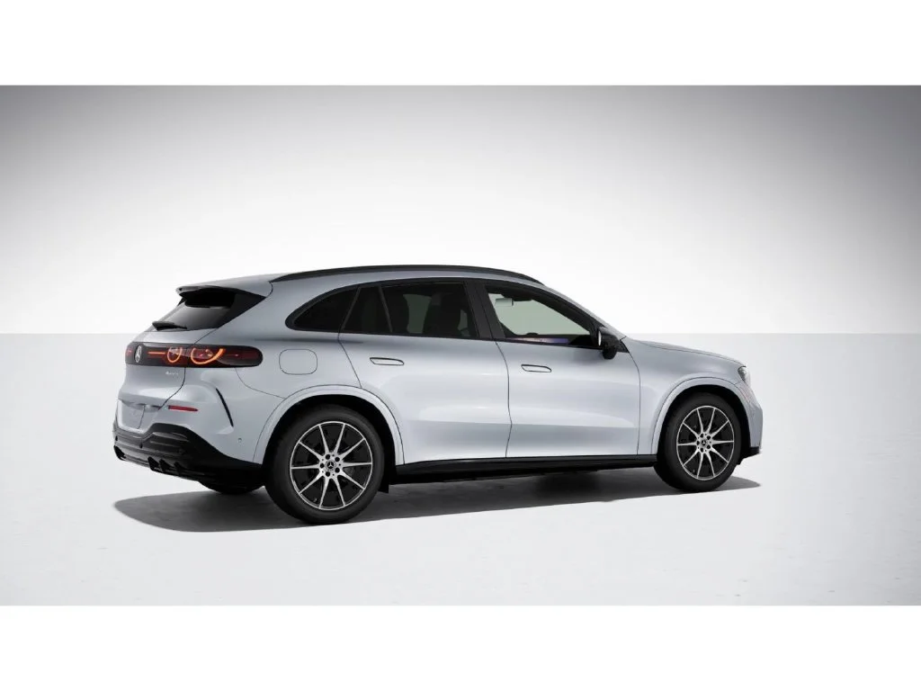 New 2027 Silver Mercedes-Benz GLC 400 image 19