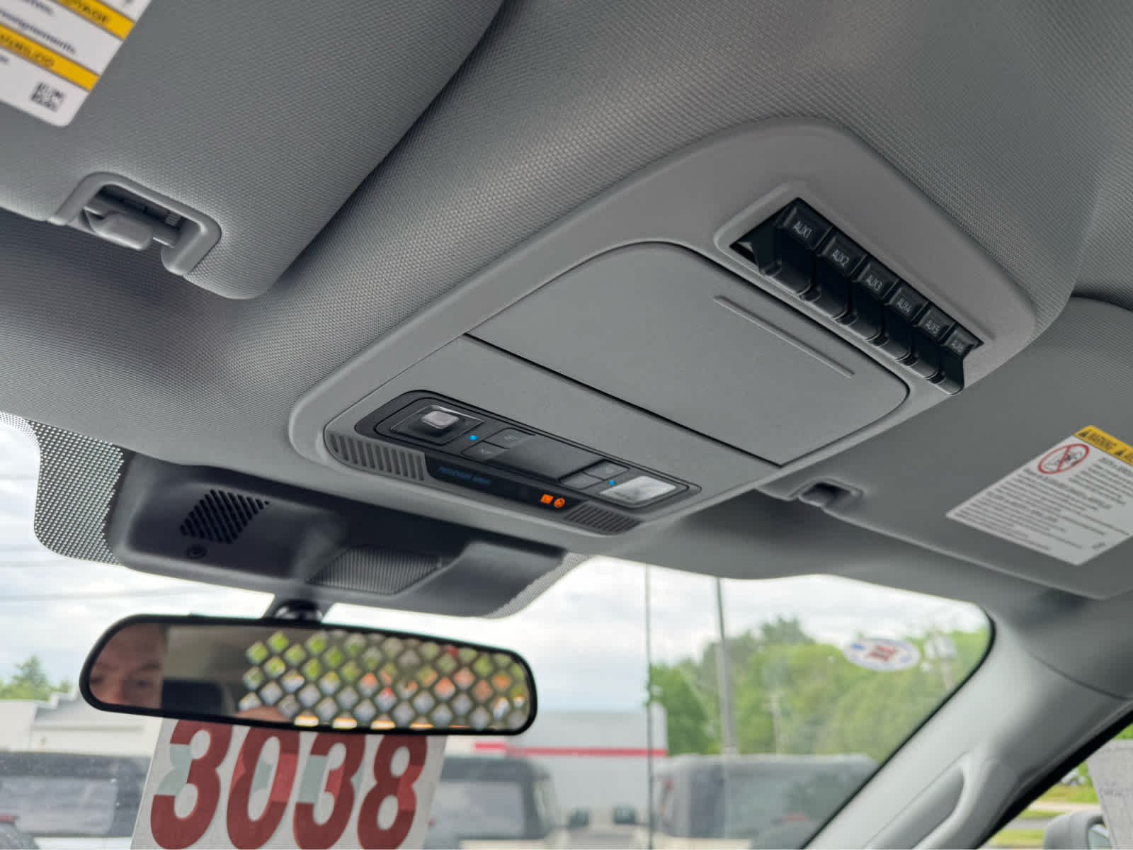 New 2026 Oxford White Ford XL image 21