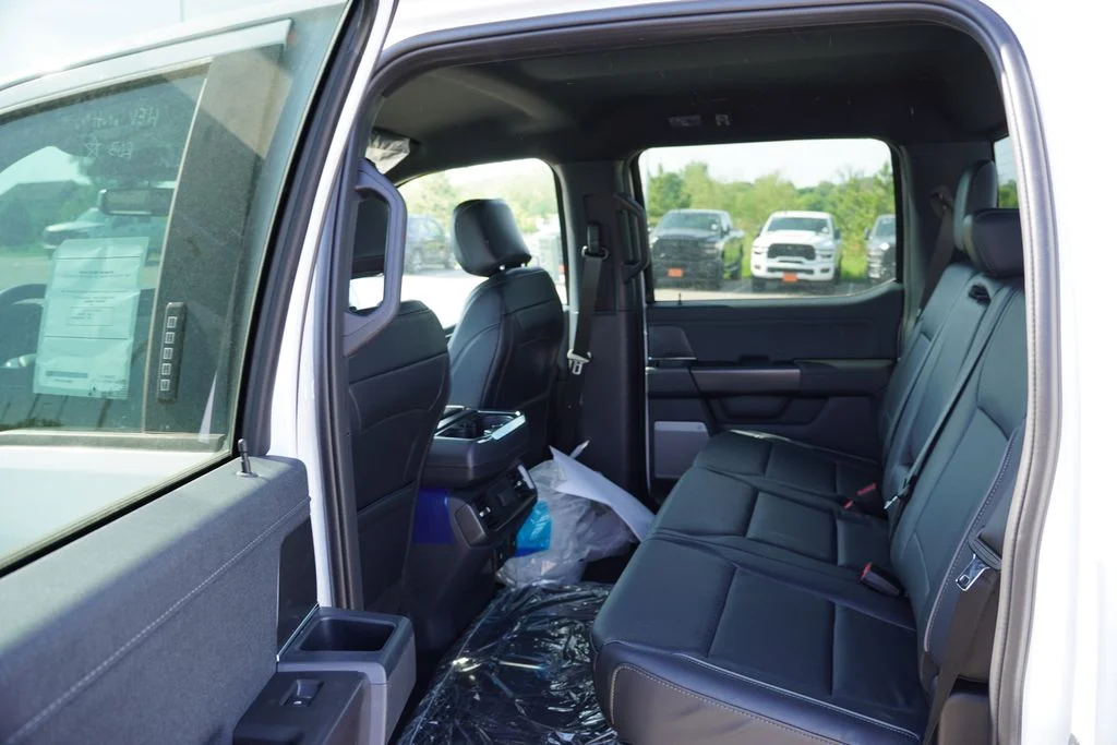 New 2026 Oxford White Ford Lariat image 12