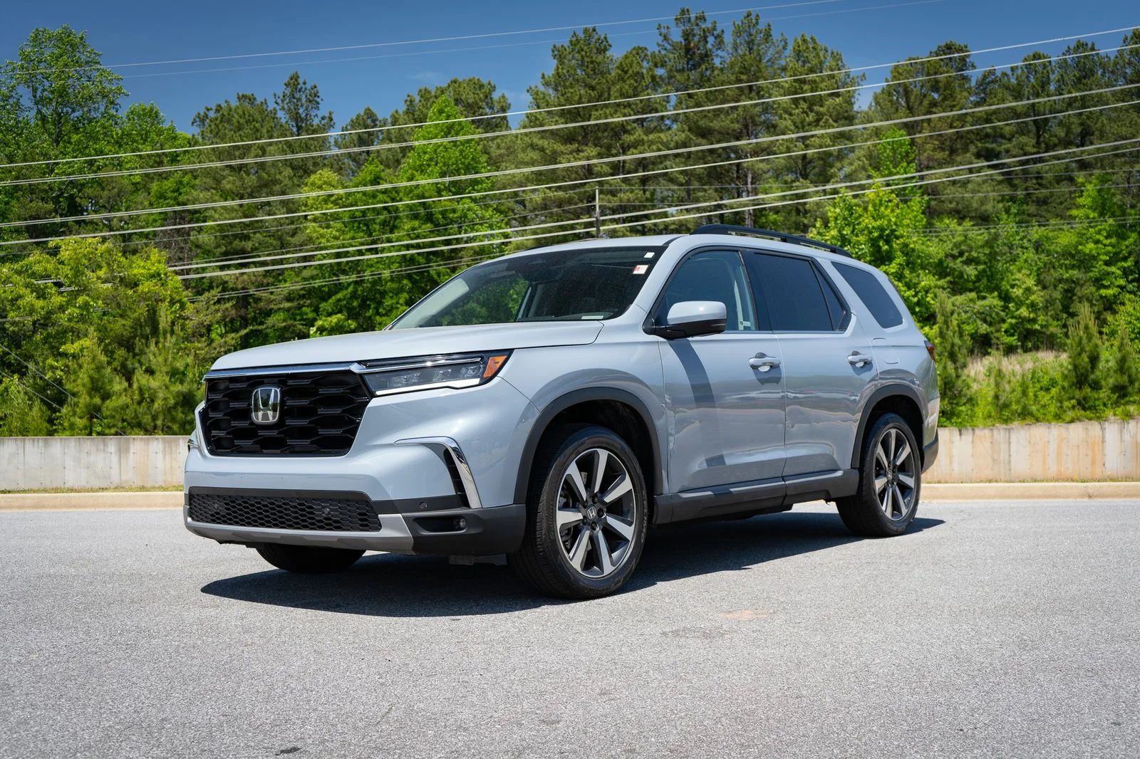 Used 2024  Honda Touring image 3